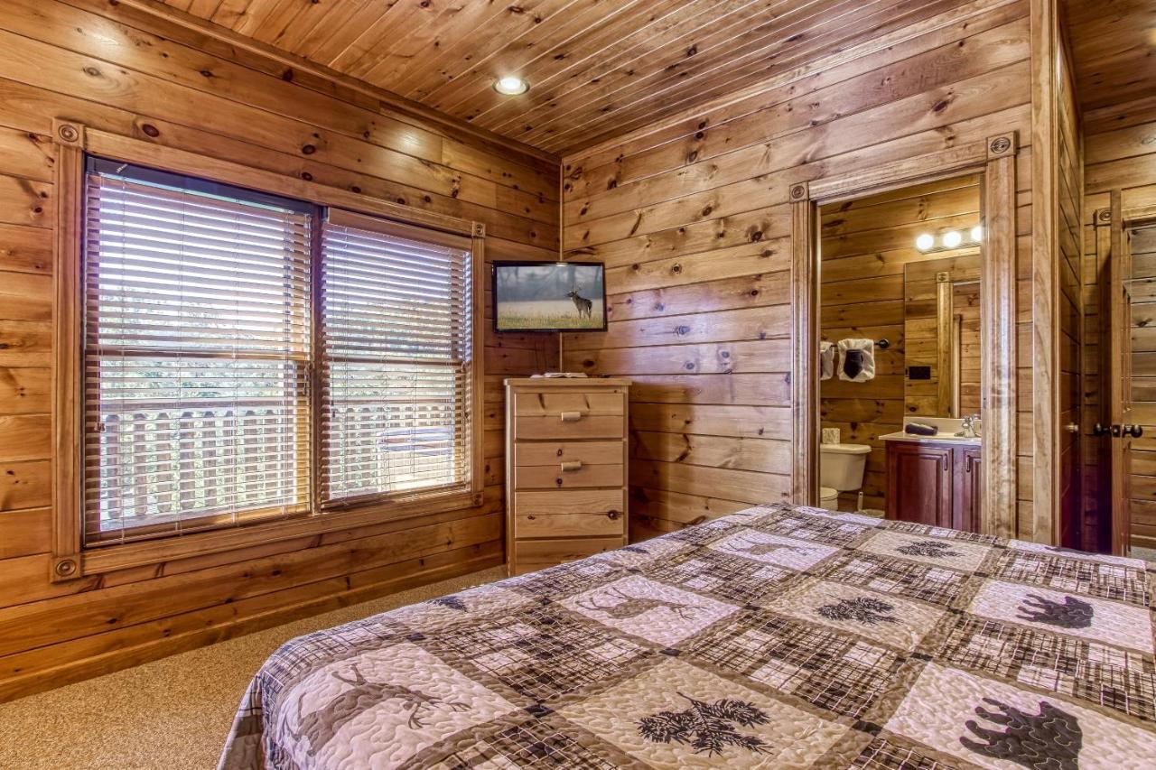 Lazy Bear Lodge, Hot Tub, Resort Pool, Wifi, 1089 Free Tickets Each Paid Day, Dollywood And More Gatlinburg Extérieur photo