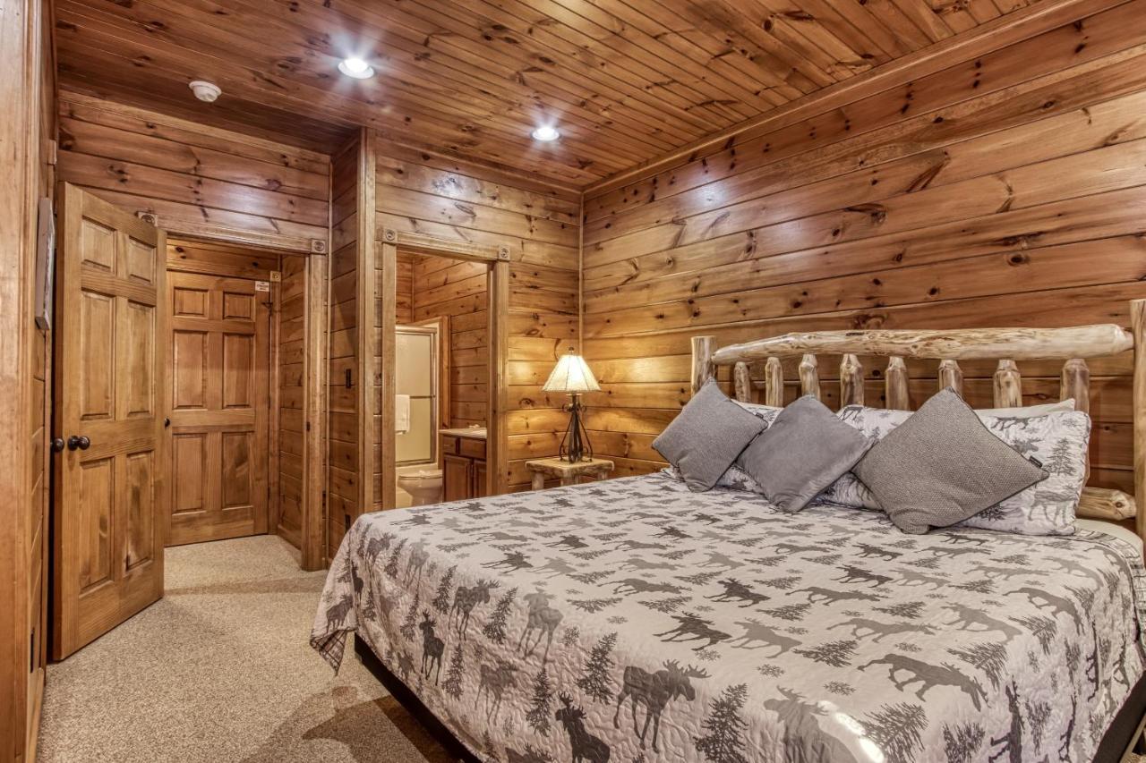 Lazy Bear Lodge, Hot Tub, Resort Pool, Wifi, 1089 Free Tickets Each Paid Day, Dollywood And More Gatlinburg Extérieur photo