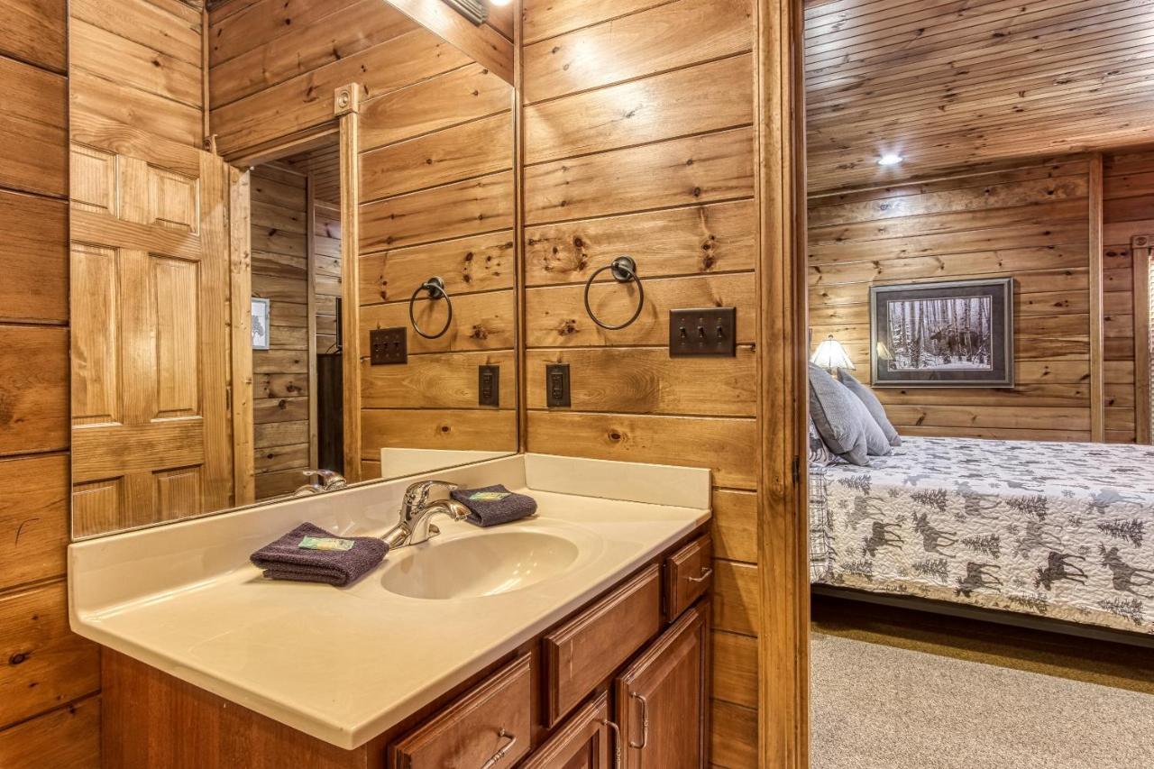 Lazy Bear Lodge, Hot Tub, Resort Pool, Wifi, 1089 Free Tickets Each Paid Day, Dollywood And More Gatlinburg Extérieur photo